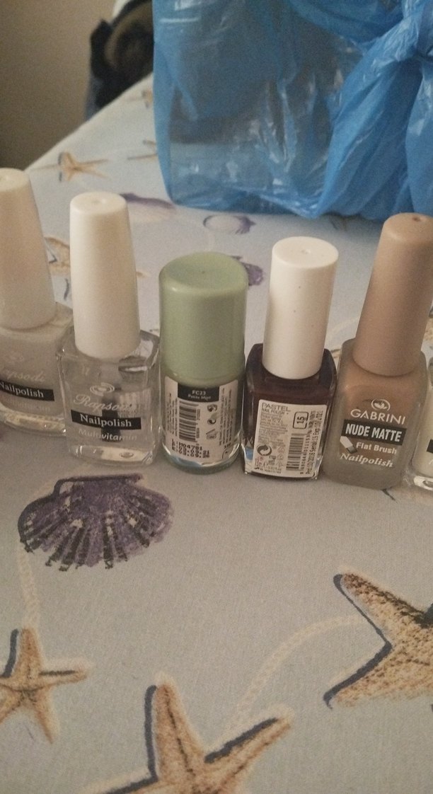 Pastel Tonlarda Beyaz Oje - Görsel 3