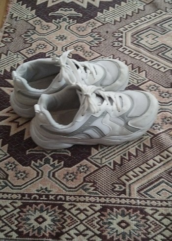 Beyaz Bağcıklı Kadın Spor Ayakkabı - Görsel 2