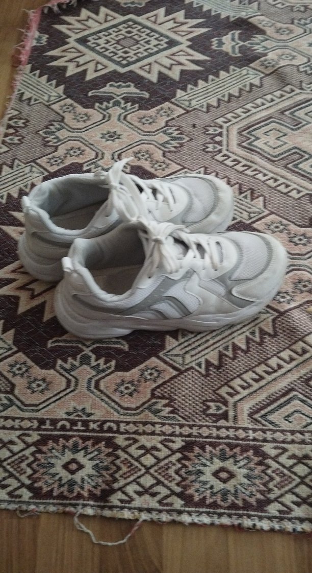 Beyaz Bağcıklı Kadın Spor Ayakkabı - Görsel 2