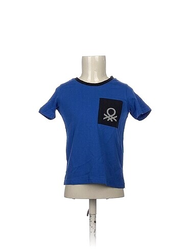 Benetton T-shirt %70 İndirimli.