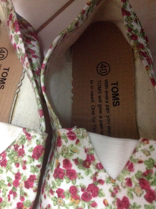 TOMS toms babet