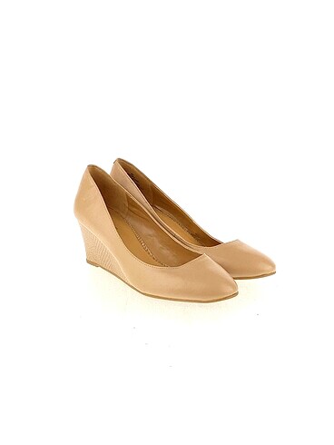 Nine West Nine West Dolgu Topuk %70 İndirimli.