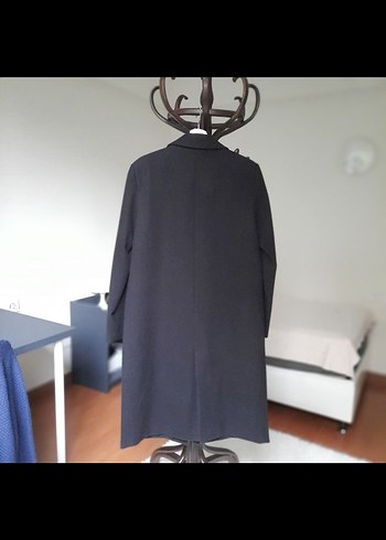 Stradivarius Siyah Düğmeli Uzun Kaban - Görsel 2