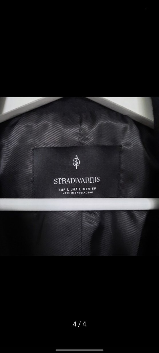 Stradivarius Siyah Düğmeli Uzun Kaban - Görsel 4