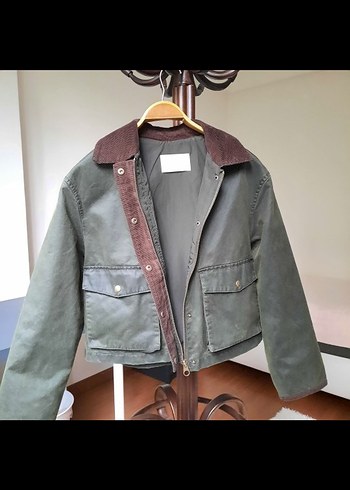 Stradivarius Mumlu Görünümlü Kısa Kombin Parka - Görsel 3