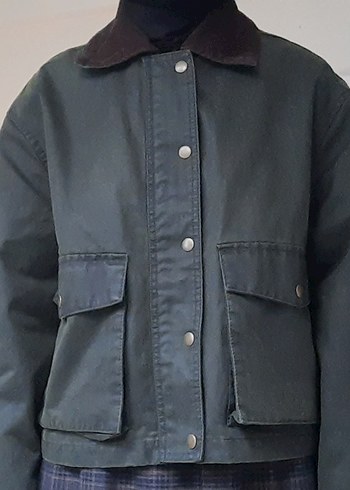 Stradivarius Mumlu Görünümlü Kısa Kombin Parka - Görsel 5