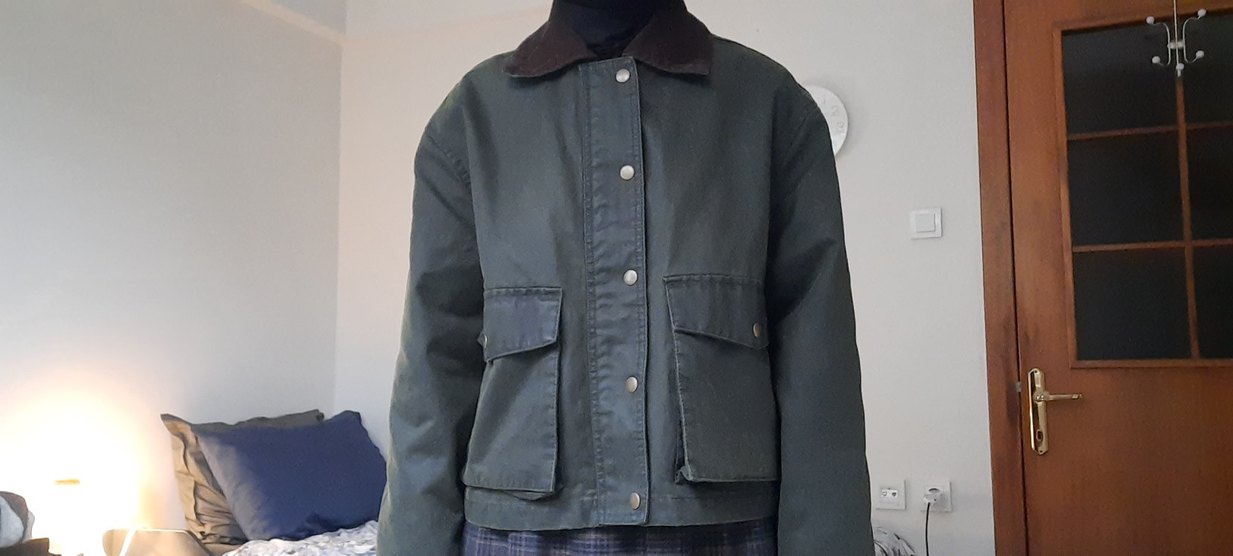 Stradivarius Mumlu Görünümlü Kısa Kombin Parka - Görsel 5