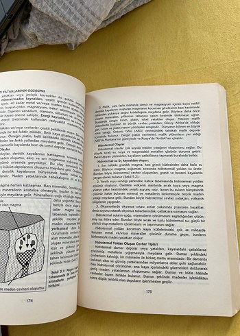 Beden Renk Genel Beşeri ve Ekonomik Coğrafya Kitabı