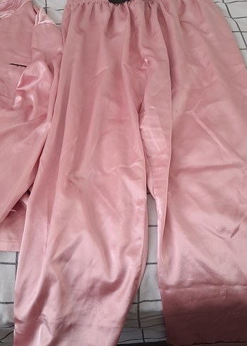 xl Beden Pembe Saten Kadın Pijama Takımı