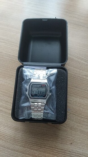Gümüş Retro Saat 