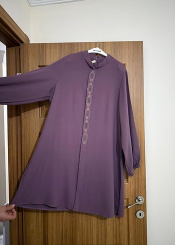 Uzun Mor Kadın Tunik, Düğmeli, Nakışlı - Görsel 2