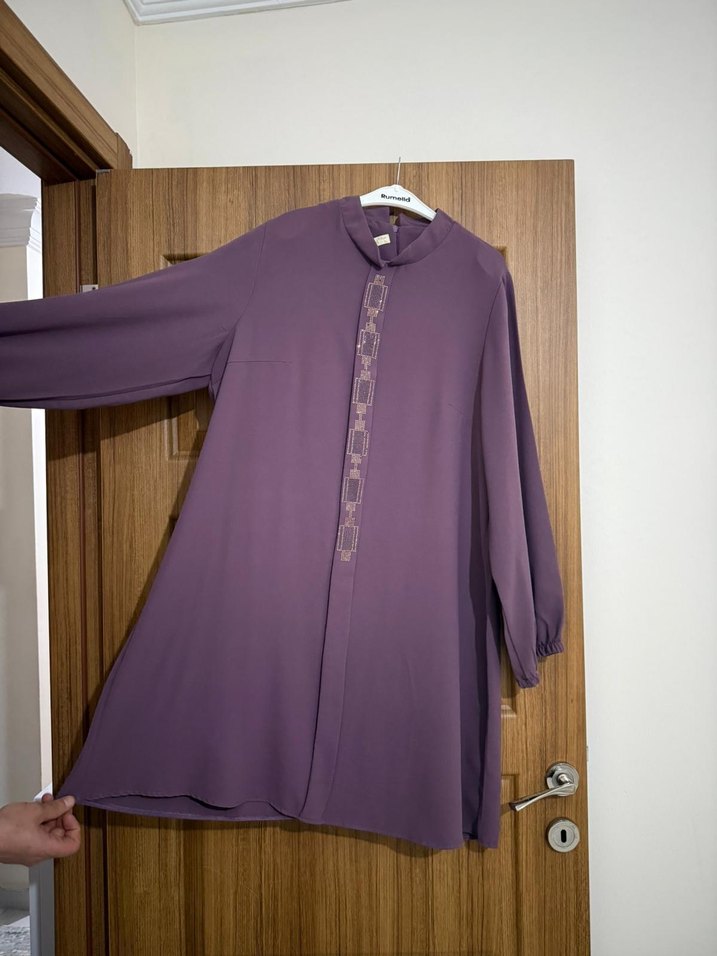 Uzun Mor Kadın Tunik, Düğmeli, Nakışlı - Görsel 2
