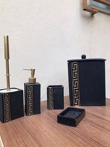 5 parça siyah yaldızlı banyo seti