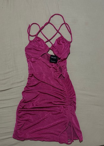 Pembe Drapeli V Yaka Mini Elbise
