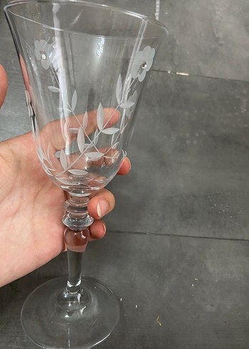 Çiçek Desenli Cam Kadeh