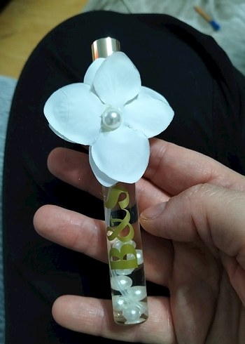 Beyaz Çiçekli İnci Detaylı kolonya  Şişesi - Görsel 5