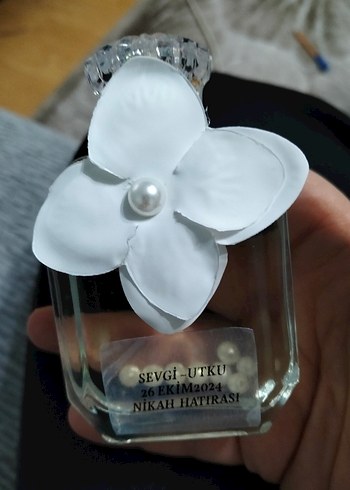 Beyaz Çiçekli Nikah Hatırası Şişesi - Görsel 3