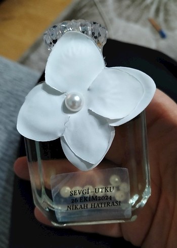 Beyaz Çiçekli Nikah Hatırası Şişesi - Görsel 2