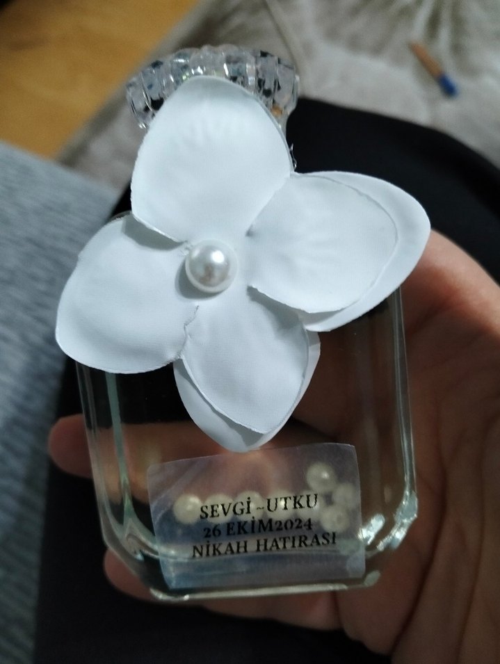 Beyaz Çiçekli Nikah Hatırası Şişesi - Görsel 3