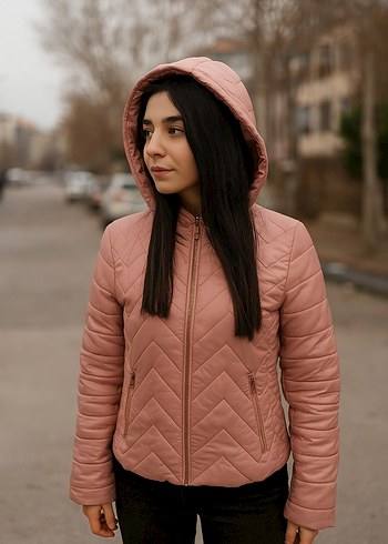 Pembe Kapüşonlu Fermuarlı Kadın Kışlık Mont