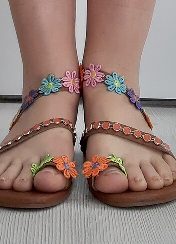 36 Beden çeşitli Renk Çiçekli Sandalet 
