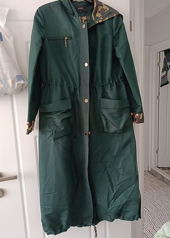 Yeşil Kamuflaj Detaylı Uzun Kadın Yağmurluk - Görsel 2