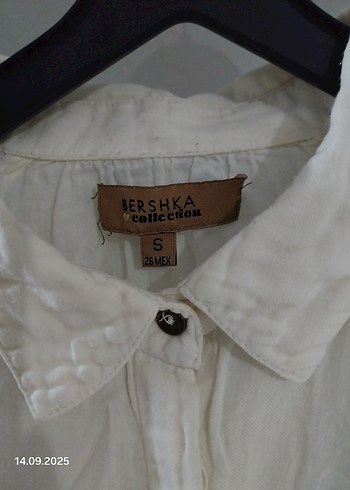 Bershka Kadın Beyaz Gömlek Düğmeli