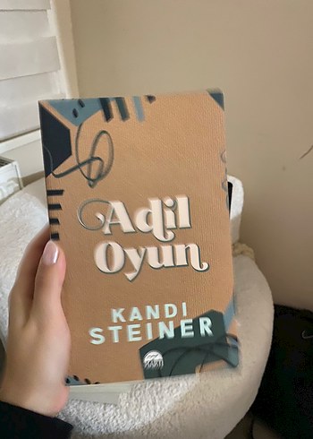 Adil Oyun - Kandi Steiner