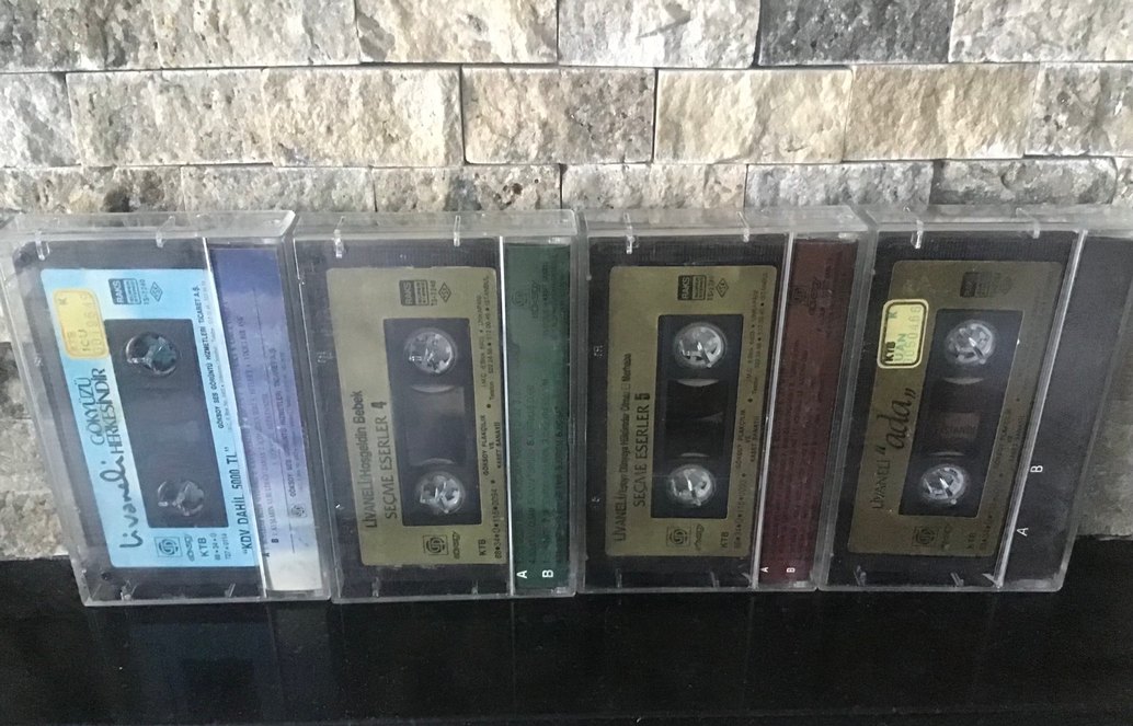 Zülfü Livaneli  Seçme Eserler 3 Kaset ve bir farklı kaset Seti - Görsel 2