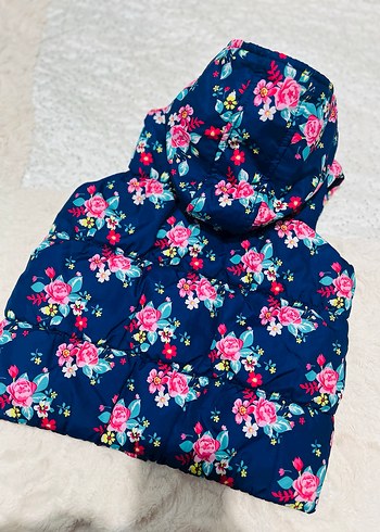 Çiçek Desenli Kapüşonlu Kız Yeleği - Görsel 4