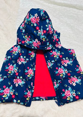 Çiçek Desenli Kapüşonlu Kız Yeleği - Görsel 3