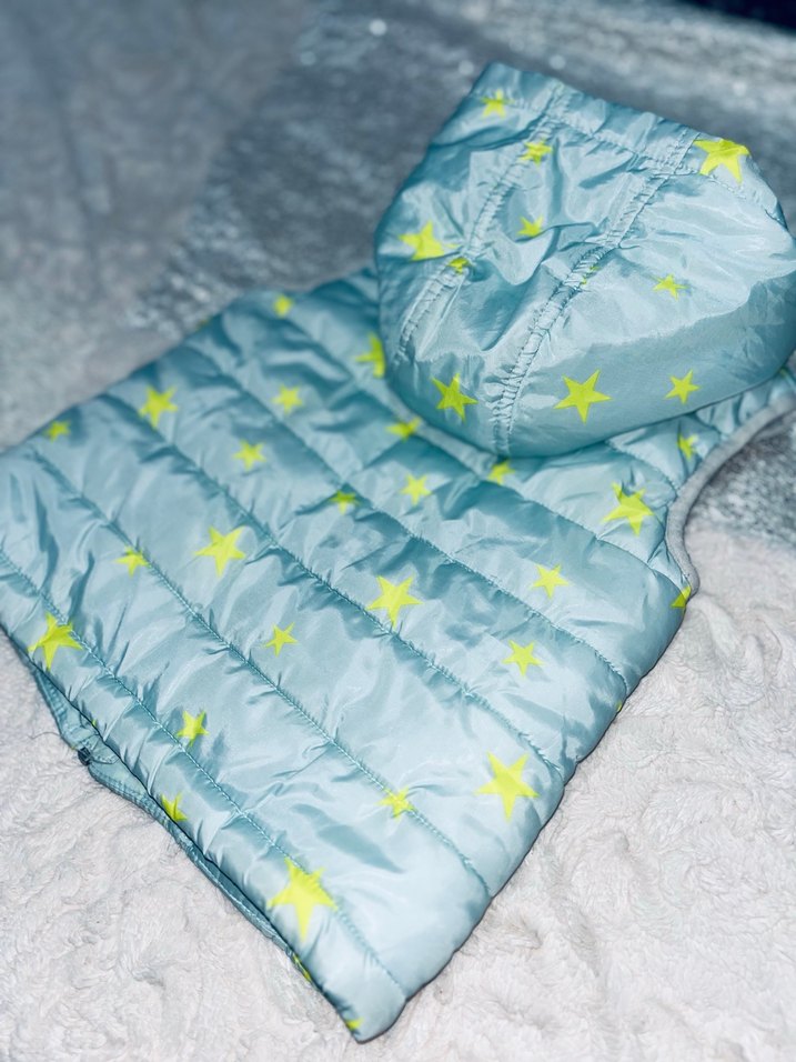 Kız Çocuk Yıldız Desenli Kapüşonlu Yelek - Görsel 3