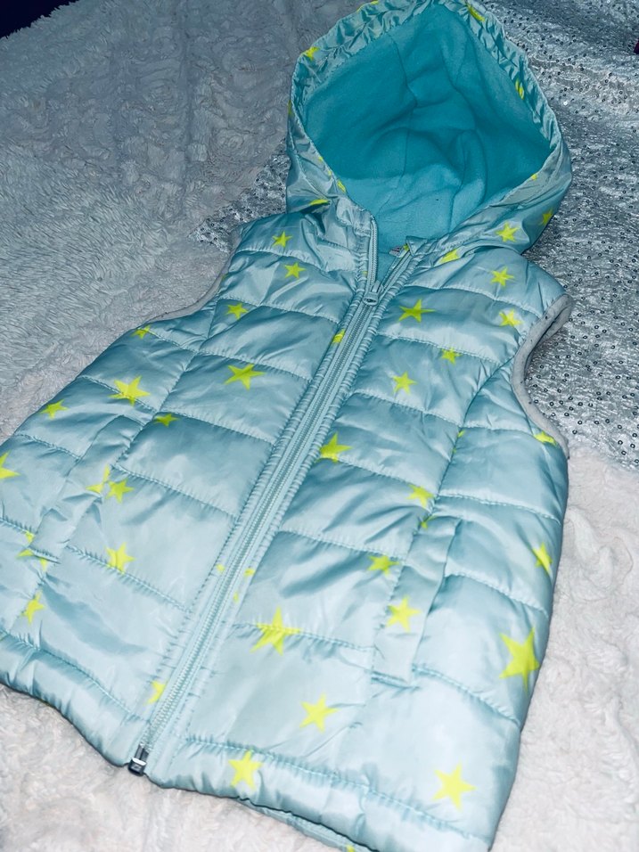 Kız Çocuk Yıldız Desenli Kapüşonlu Yelek - Görsel 2