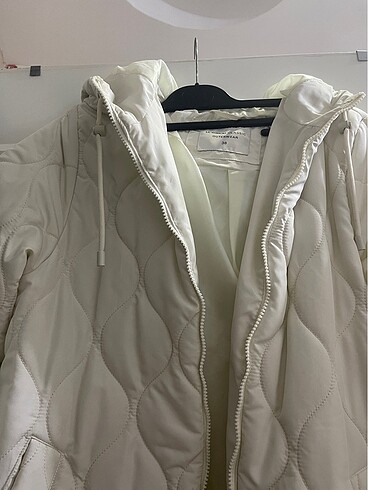 Beyaz Şişme Mont - Görsel 2
