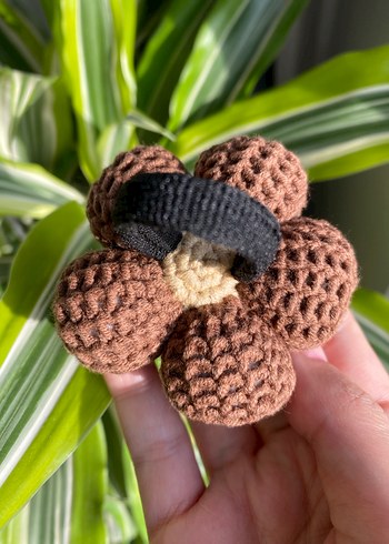 Tunus İşi Örgü Kahverengi Çiçek Toka - Görsel 3