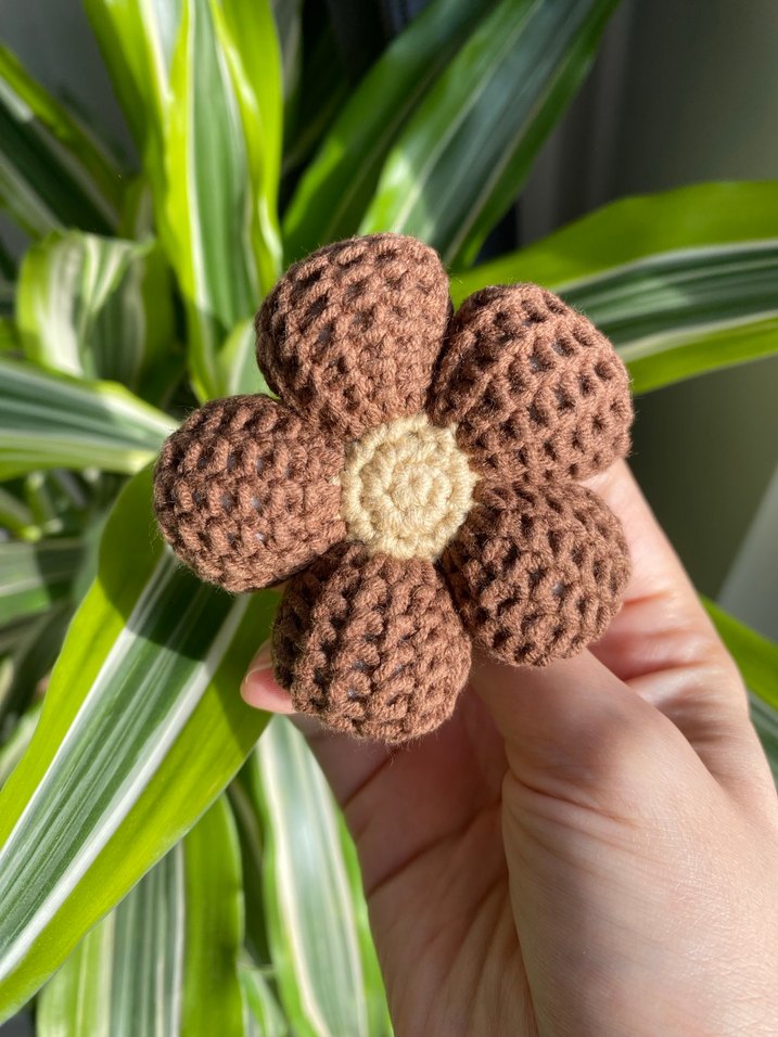 Tunus İşi Örgü Kahverengi Çiçek Toka - Görsel 2