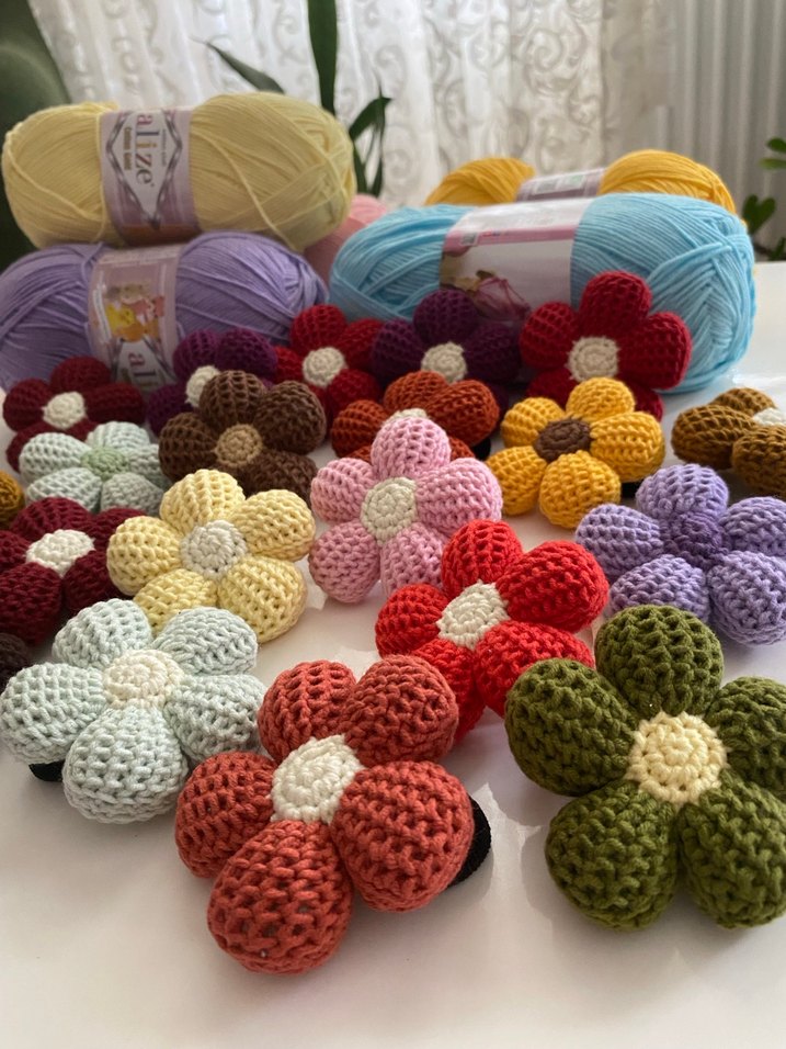 Renkli Örgü Çiçek Desenli Çocuk Saç Tokası - Görsel 2