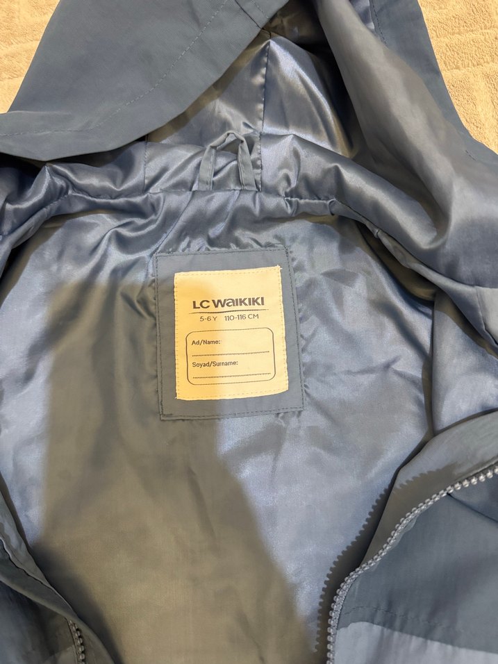 Kapüşonlu Erkek Çocuk Gri Mont - Görsel 2