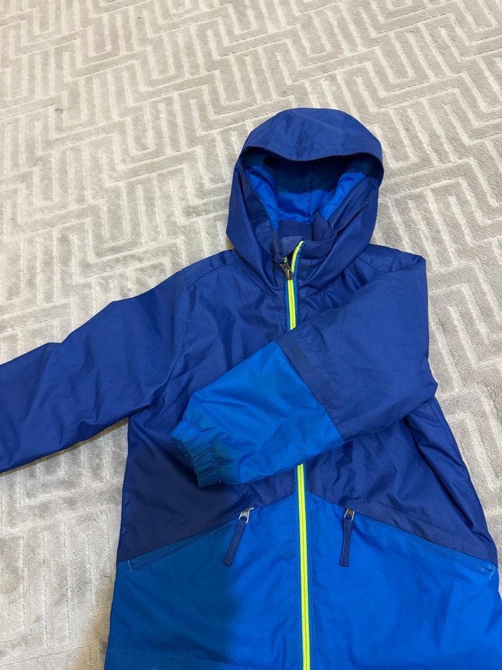 Erkek Çocuk Mavi Fermuarlı Yağmurluk - Görsel 2