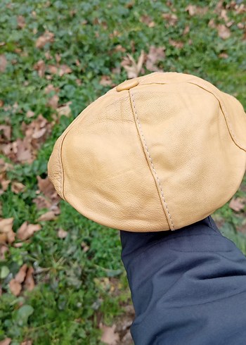 Düğmeli Bej Deri Kadın Şapka - Görsel 2