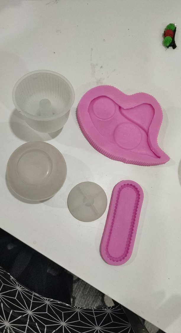Pembe Silikon Kalıplar ve Şeffaf Kaplar - Görsel 2