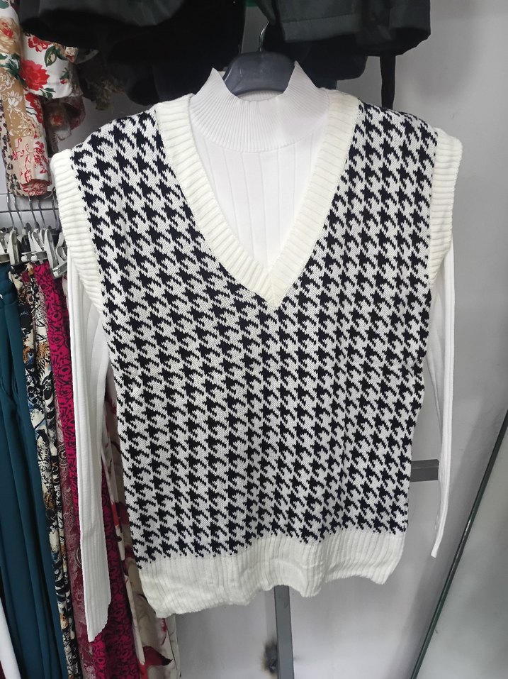 V Yaka Örgü Kadın Süveter - Görsel 3