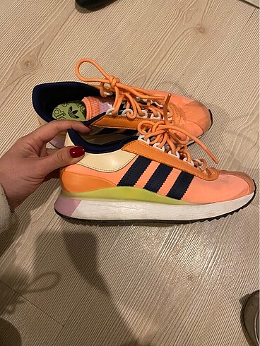 Adidas Spor Ayakkabı