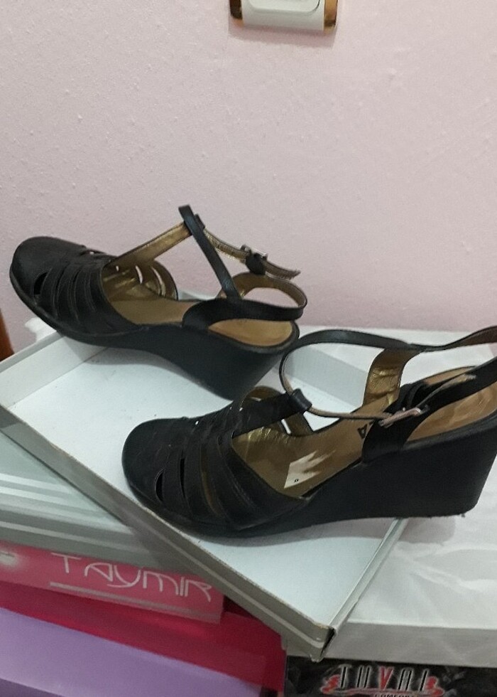 Dolgu topuk siyah Laila - Görsel 4