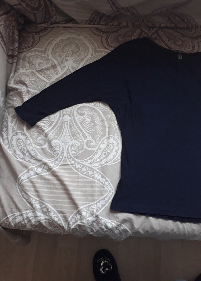 Sırt detaylı bluz - Görsel 4