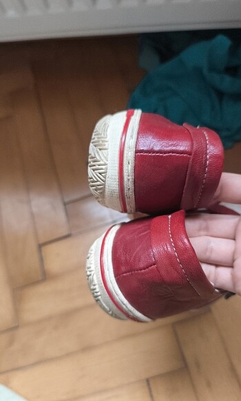 Kırmızı spor ayakkabı - Görsel 10