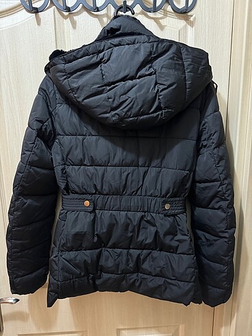 m Beden siyah Renk Stradivarius parka ceket mont