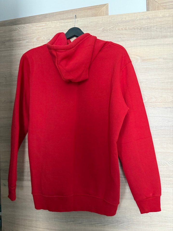 Kırmızı şapkalı sweatshirt - Görsel 2