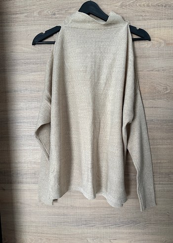 Bej omuz detaylı kazak - Görsel 2