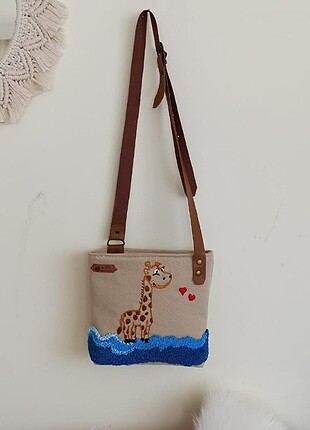 Zürafalı çocuk yan çanta